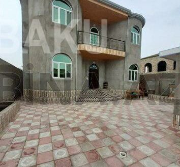 5 Room House / Villa for Sale in Baku