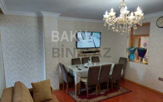 4 Room House / Villa for Sale in Baku