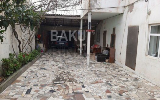 6 Room House / Villa for Sale in Baku