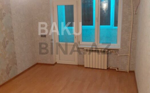 1 Room Old Apartment for Sale in Baku