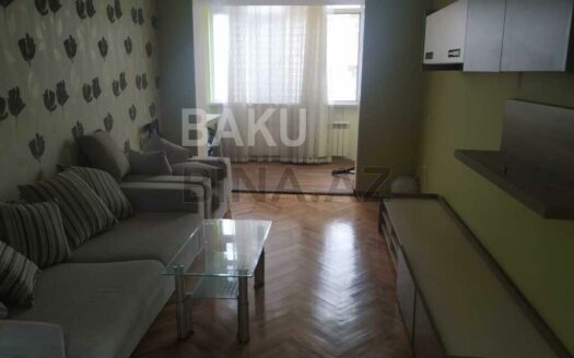 2 Rooms Old Apartment for Sale in Baku