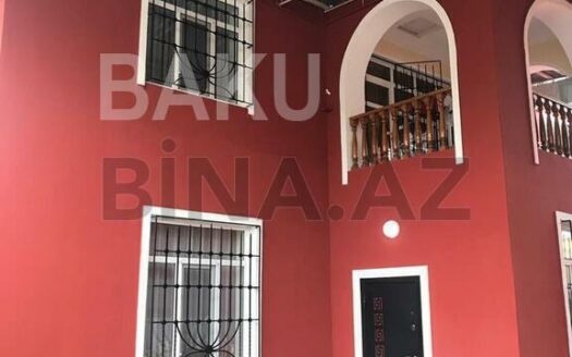 6 Room House / Villa for Sale in Baku