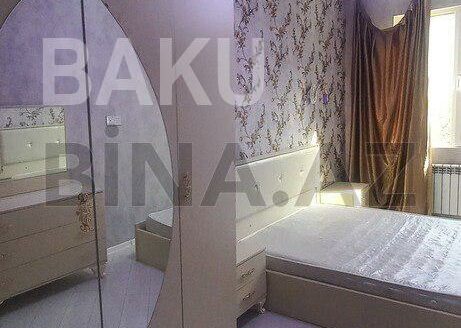 2 Rooms Old Apartment for Sale in Baku