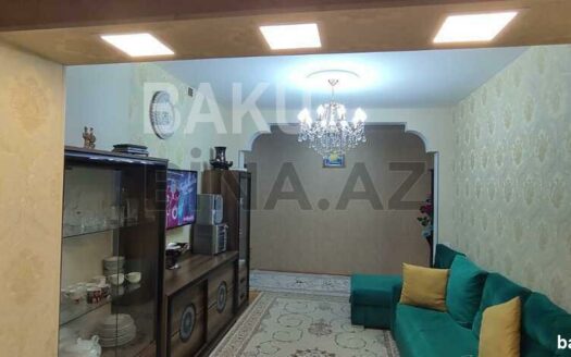 2 Rooms Old Apartment for Sale in Baku