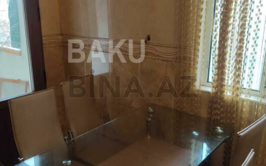 2 Rooms Old Apartment for Sale in Baku