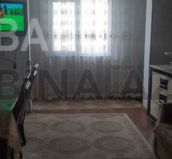 2 Rooms Old Apartment for Sale in Baku