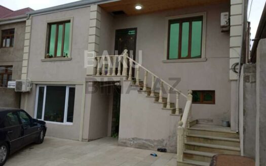 7 Room House / Villa for Sale in Baku