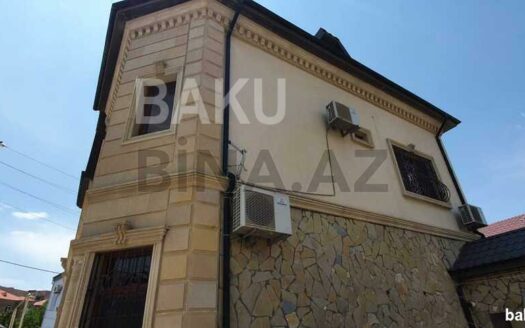 5 Room House / Villa for Sale in Baku