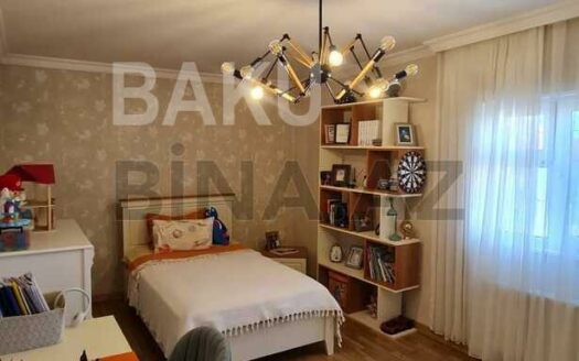 6 Room House / Villa for Sale in Baku