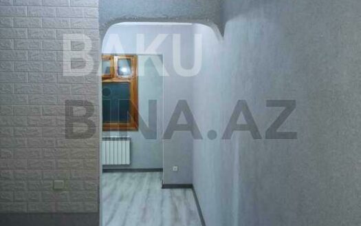 2 Rooms Old Apartment for Sale in Baku