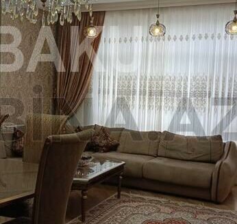 2 Rooms Old Apartment for Sale in Baku