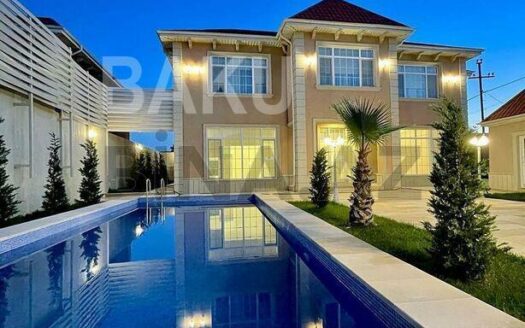 8 Room House / Villa for Sale in Baku