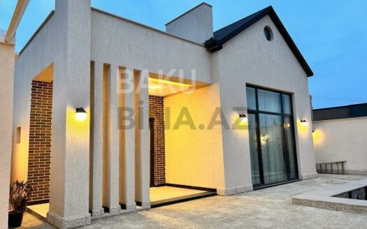 4 Room House / Villa for Sale in Baku