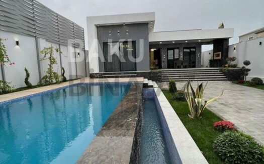 4 Room House / Villa for Sale in Baku