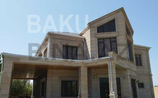 8 Room House / Villa for Sale in Baku