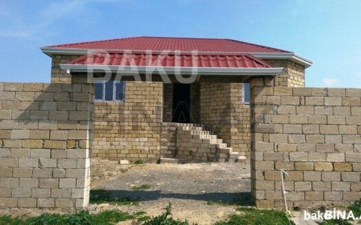 4 Room House / Villa for Sale in Baku