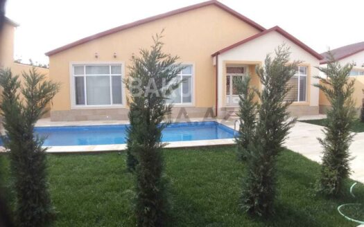 4 Room House / Villa for Sale in Baku