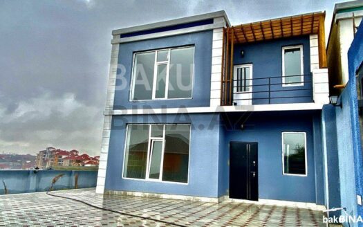 4 Room House / Villa for Sale in Baku