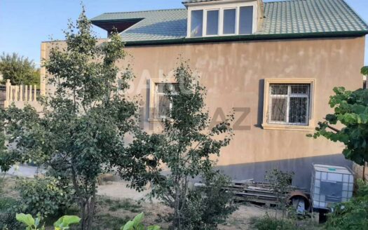 4 Room House / Villa for Sale in Baku