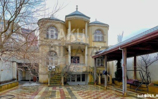 6 Room House / Villa for Sale in Baku