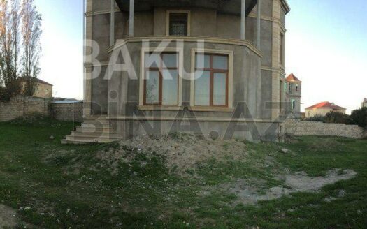 6 Room House / Villa for Sale in Baku