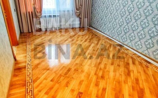 2 Rooms Old Apartment for Sale in Baku