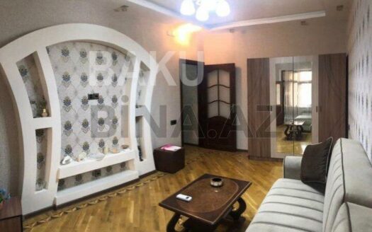 2 Rooms Old Apartment for Sale in Baku