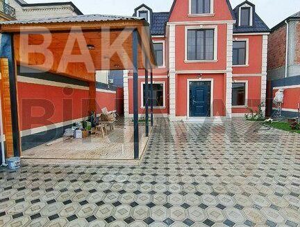 4 Room House / Villa for Sale in Baku