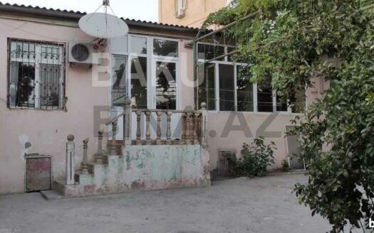 5 Room House / Villa for Sale in Baku