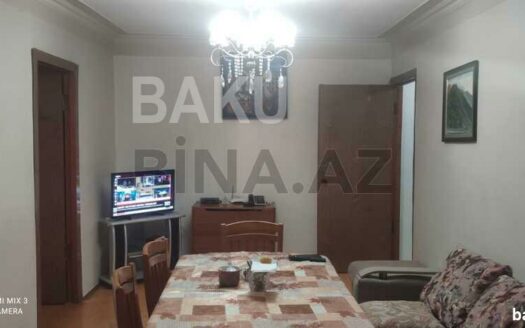 2 Rooms Old Apartment for Sale in Baku