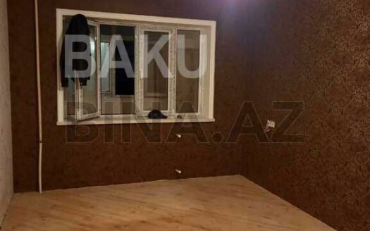 2 Rooms Old Apartment for Sale in Baku