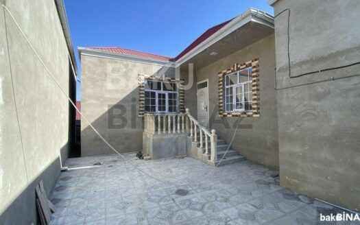 4 Room House / Villa for Sale in Baku