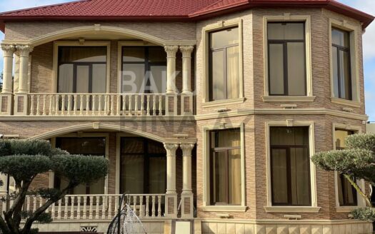 5 Room House / Villa for Sale in Baku