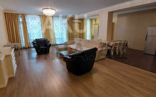 4 Room New Apartment for Sale in Baku