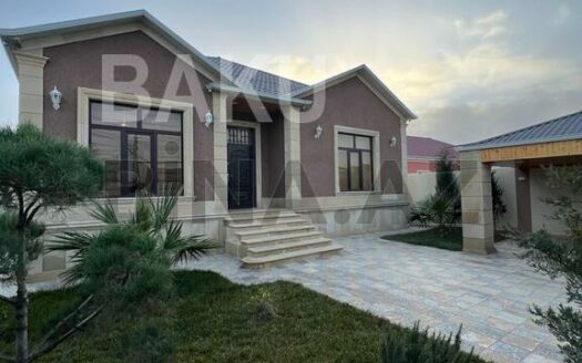 4 Room House / Villa for Sale in Baku