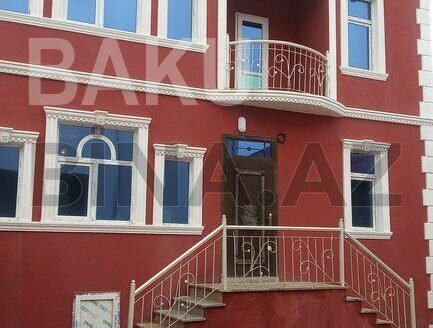 4 Room House / Villa for Sale in Baku