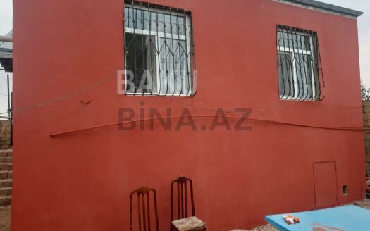 4 Room House / Villa for Sale in Baku