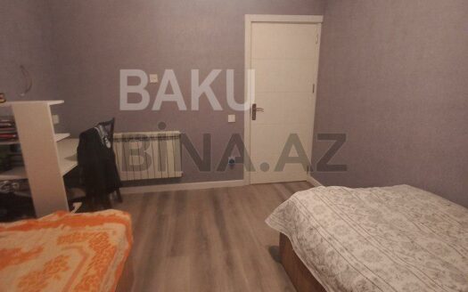 2 Rooms Old Apartment for Sale in Baku