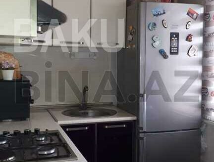 2 Rooms Old Apartment for Sale in Baku