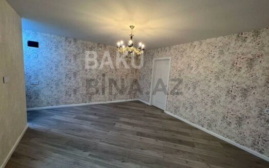 3 Room Old Apartment for Sale in Baku