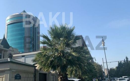 2 Rooms Old Apartment for Sale in Baku