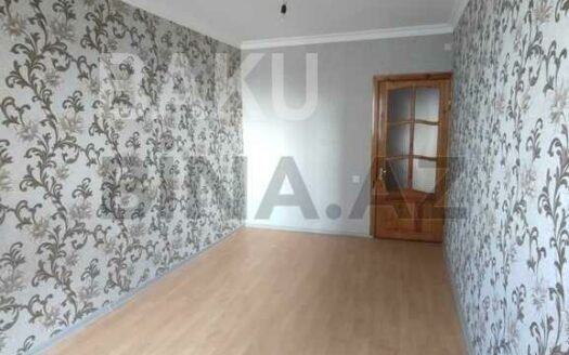 2 Rooms Old Apartment for Sale in Baku