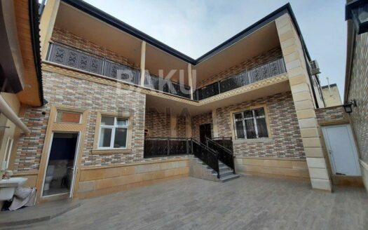 5 Room House / Villa for Sale in Baku