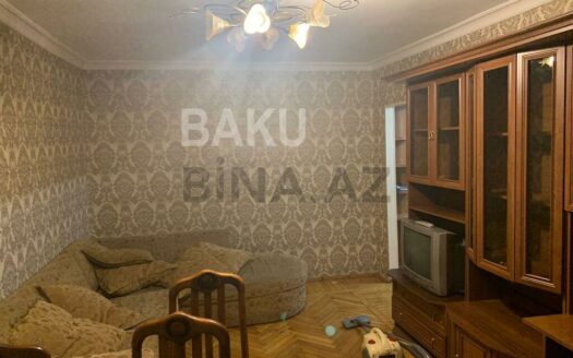 1 Room Old Apartment for Sale in Baku