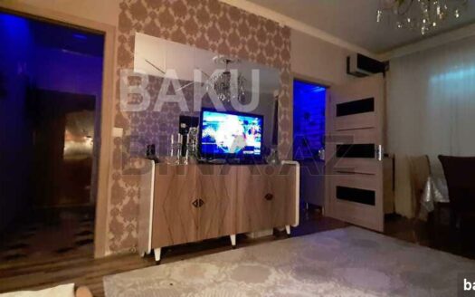 2 Rooms Old Apartment for Sale in Baku