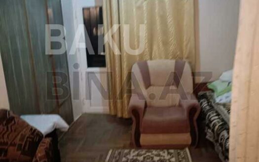 1 Room Old Apartment for Sale in Baku