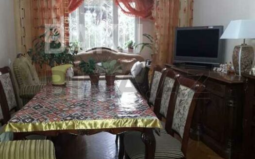 2 Rooms Old Apartment for Sale in Baku