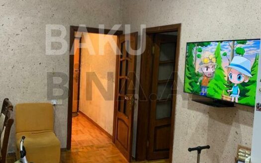 2 Rooms Old Apartment for Sale in Baku