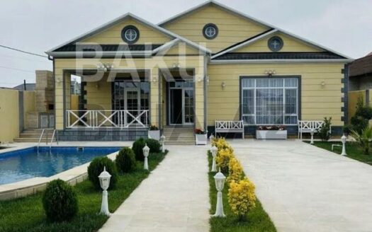 4 Room House / Villa for Sale in Baku