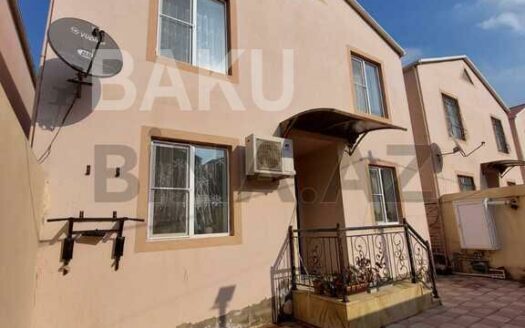 5 Room House / Villa for Sale in Baku